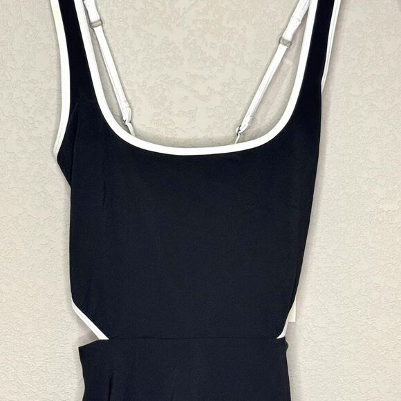 Abercrombie & Fitch YPB Dress Small Tall Black White Trim Cutout Shorts NWT - Picture 3 of 11